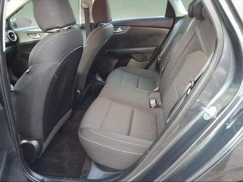 Used 2020 Kia Forte LXS image 13