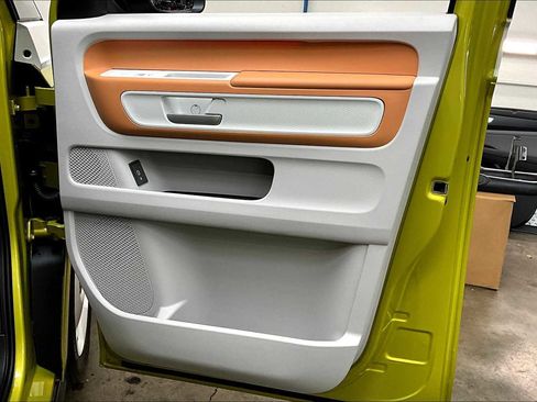 New 2025 Volkswagen ID. Buzz 1st Edition image 29