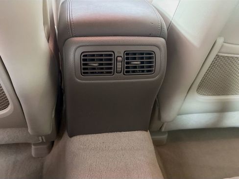 Used 2015 INFINITI Q40 w/ Navigation Package image 32