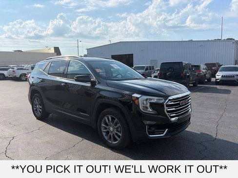 Used 2024 GMC Terrain SLT AWD/4WD image 1