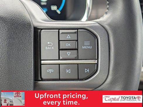 Used 2023 Ford F150 Lariat AWD/4WD image 16