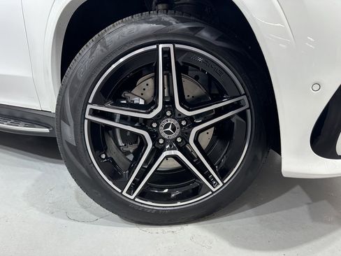 New 2026 Mercedes-Benz GLS 450 4MATIC image 9