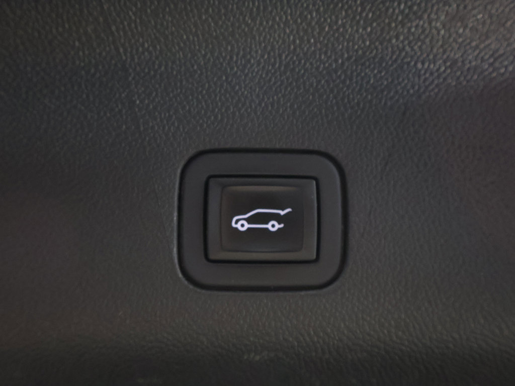 Used 2024 Chevrolet Suburban High Country w/ Advanced Technology Package AWD/4WD image 26