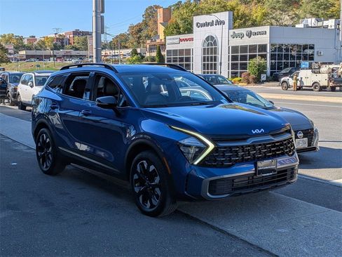 Certified 2023 Kia Sportage X-Line image 4