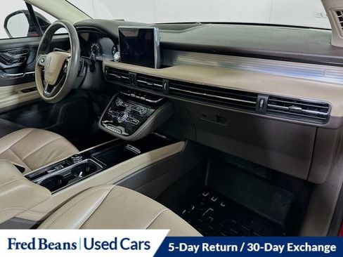 Certified 2022 Lincoln Corsair Standard w/ Premium Package image 32