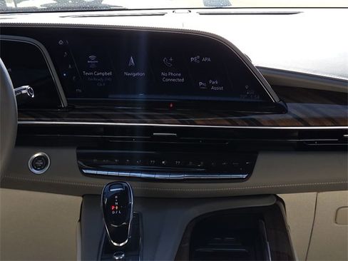 Used 2023 Cadillac Escalade Premium Luxury Platinum image 13