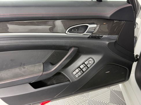 Used 2016 Porsche Panamera GTS image 15