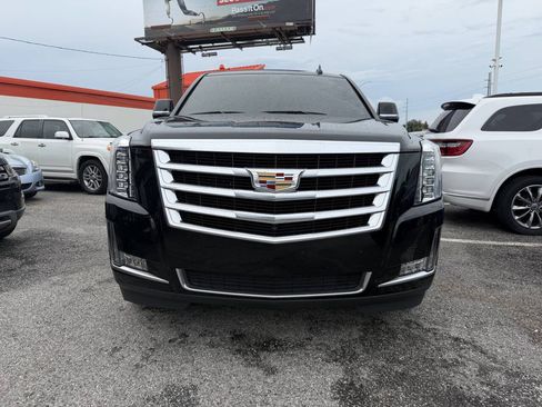 Used 2017 Cadillac Escalade 2WD image 5