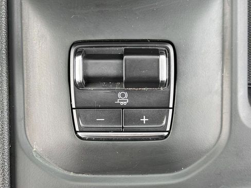 Used 2024 GMC Sierra 1500 AT4 w/ AT4 Preferred Package image 23