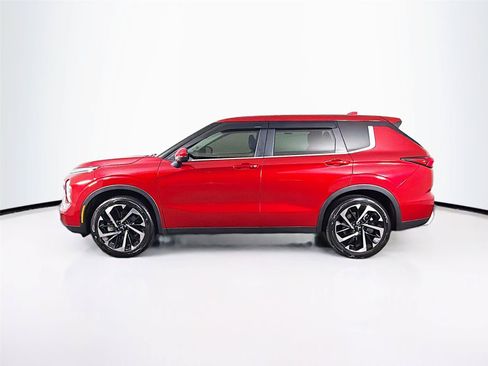 Used 2024 Mitsubishi Outlander SE AWD/4WD image 8
