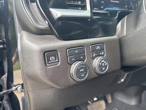 Used 2025 Chevrolet Silverado 2500 LT w/ Convenience Package AWD/4WD image 21