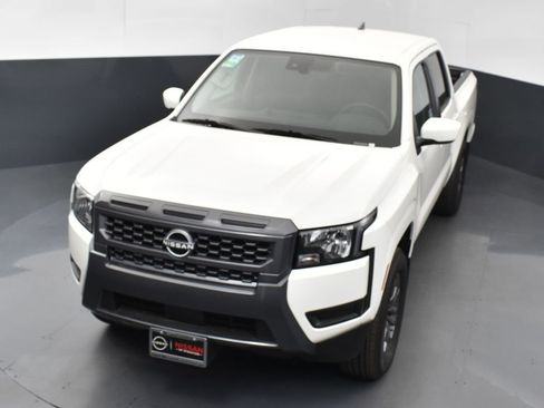 Used 2025 Nissan Frontier SV w/ Tow Package image 43