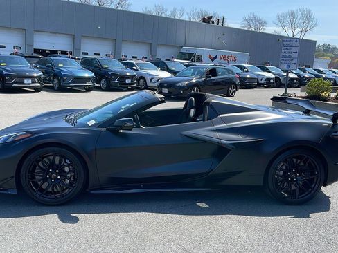 Used 2025 Chevrolet Corvette Z06 w/ Z07 Performance Package RWD image 31