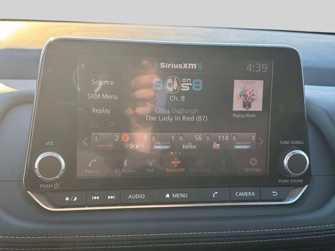 Used 2025 Nissan Rogue SV image 26