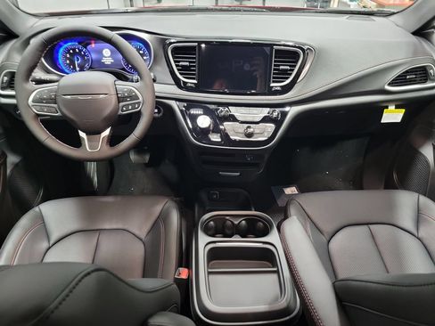 New 2027 Chrysler Pacifica Select AWD/4WD image 20