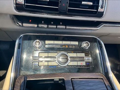 Used 2020 Lincoln Navigator Reserve w/ Equipment Group 208A Reserve AWD/4WD image 32
