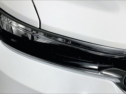 Used 2023 Jeep Grand Cherokee Laredo image 39