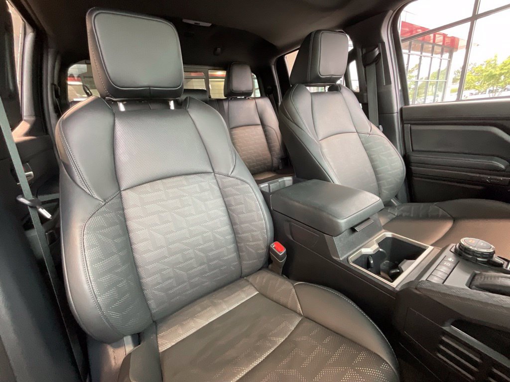 Certified 2025 Toyota Tacoma TRD Sport w/ TRD Sport Premium Package AWD/4WD image 19