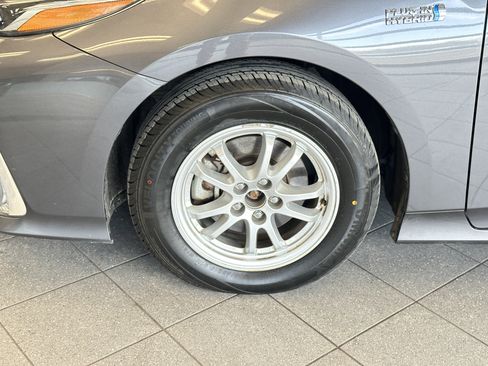 Used 2022 Toyota Prius Prime XLE image 16