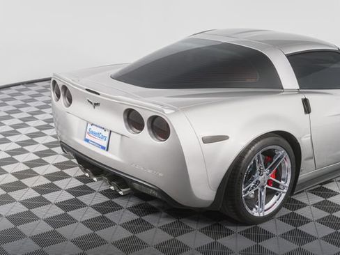 Used 2007 Chevrolet Corvette Z06 w/ Preferred Equipment Group RWD image 19