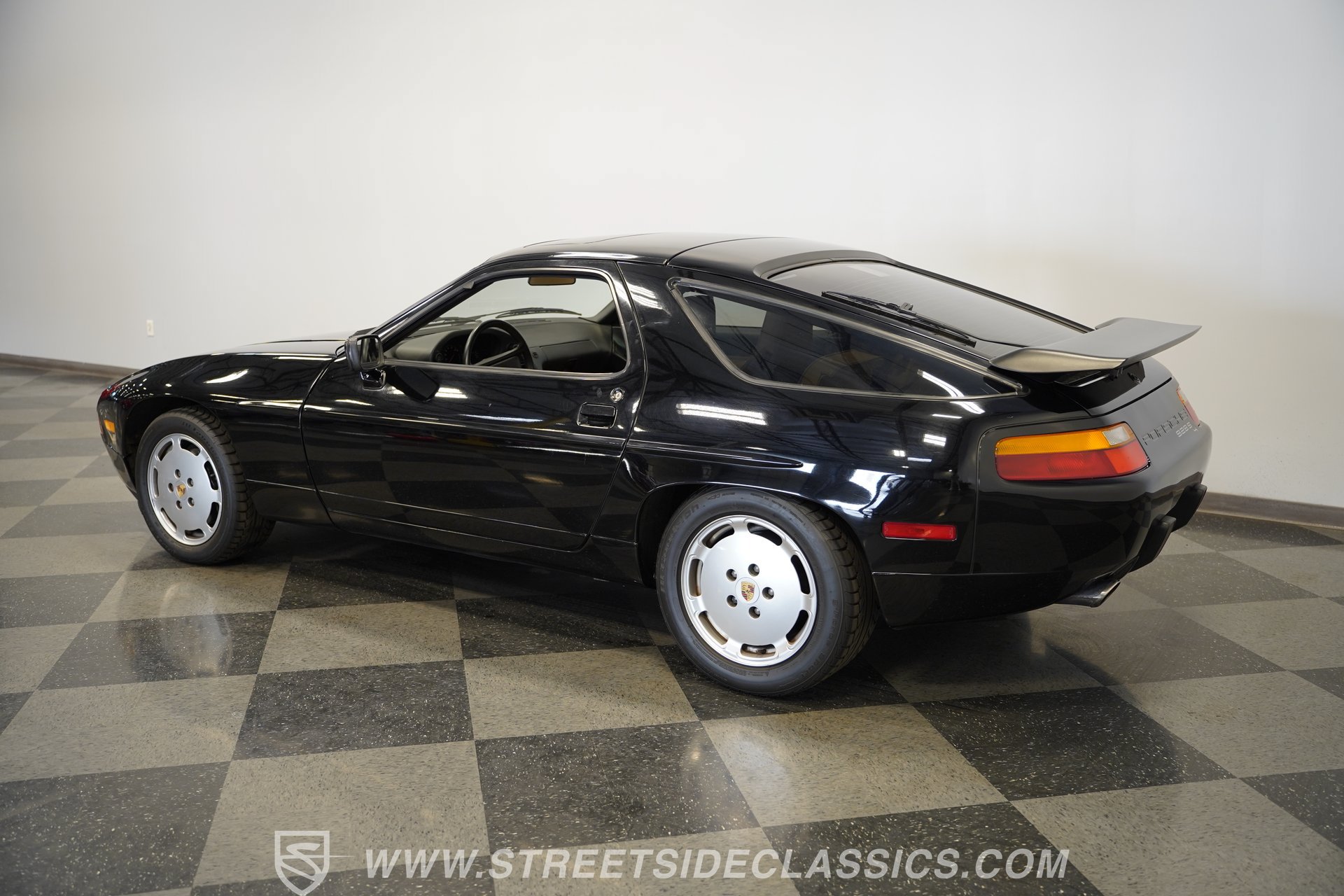 Used 1988 Porsche 928 S4 RWD image 9