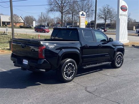 Used 2024 Toyota Tacoma TRD Sport image 3