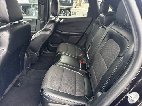 Used 2023 Ford Escape SE FWD image 20