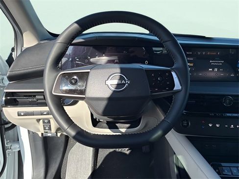 Used 2025 Nissan Murano SV image 22