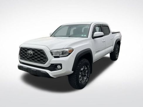 Used 2020 Toyota Tacoma TRD Off-Road image 3