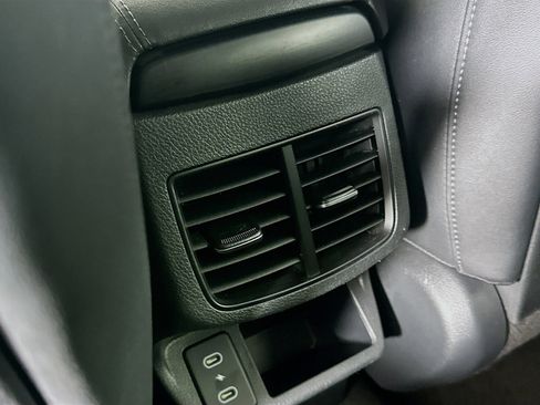 Used 2025 Kia Seltos S image 27