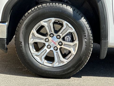 Certified 2025 GMC Sierra 1500 SLT AWD/4WD image 42