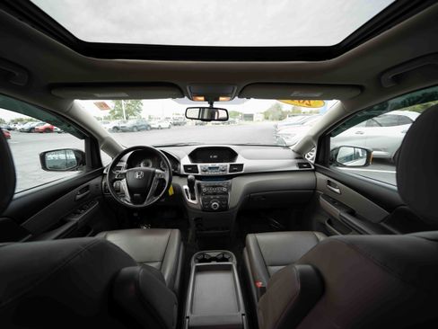 Used 2013 Honda Odyssey Touring image 19