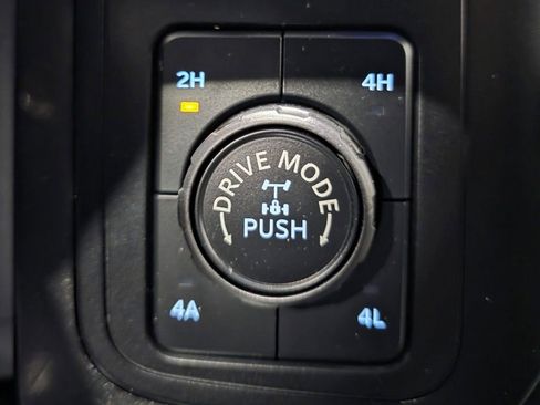 Used 2021 Ford F150 Lariat w/ Equipment Group 502A High image 39