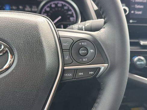 Used 2024 Toyota Camry XLE image 19