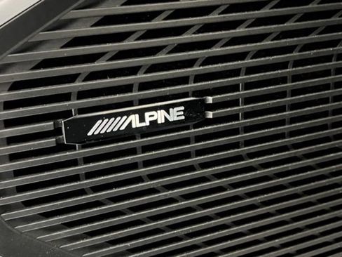 Used 2023 Jeep Wagoneer L Series III w/ Preferred Equipment Group image 25