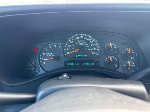 Used 2005 Chevrolet Silverado 2500 W/T w/ Snow Plow Prep Package image 13