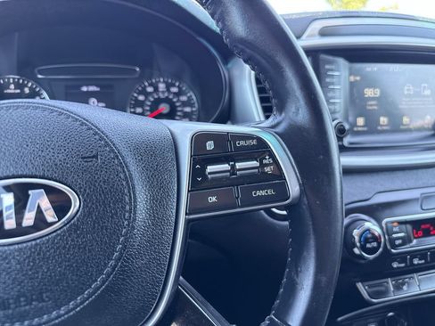 Used 2020 Kia Sorento S AWD/4WD image 18