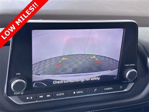 Used 2023 Nissan Rogue SV w/ SV Premium B Package image 15