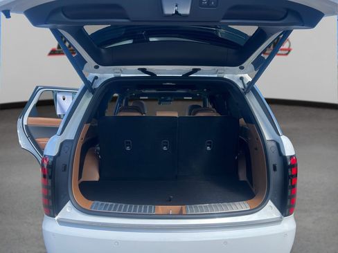 Used 2026 Hyundai Palisade Calligraphy image 11