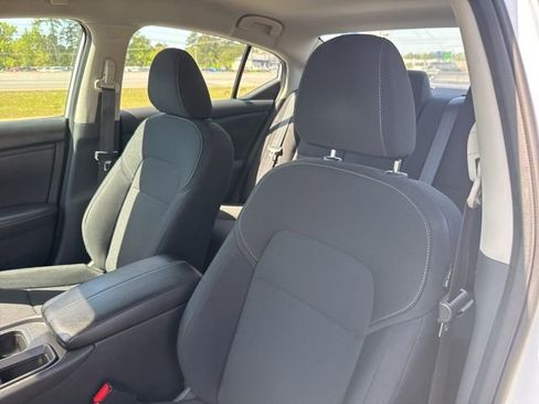 Used 2024 Nissan Sentra S FWD image 12