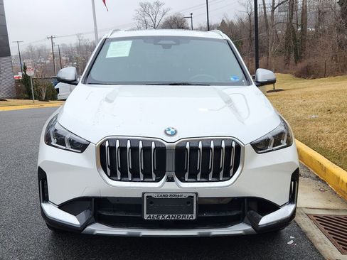 Used 2024 BMW X1 xDrive28i w/ Premium Package image 8