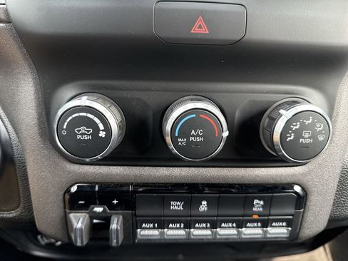 Used 2022 RAM 3500 Tradesman image 29