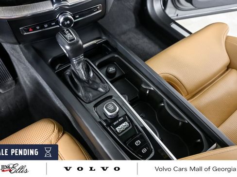 Used 2018 Volvo XC60 T6 Inscription w/ Luxury Seat Package image 19