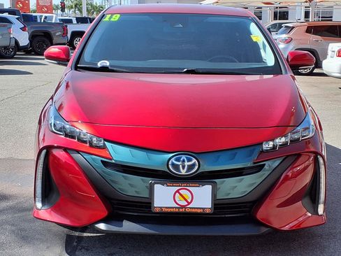 Used 2019 Toyota Prius Prime Premium FWD image 2