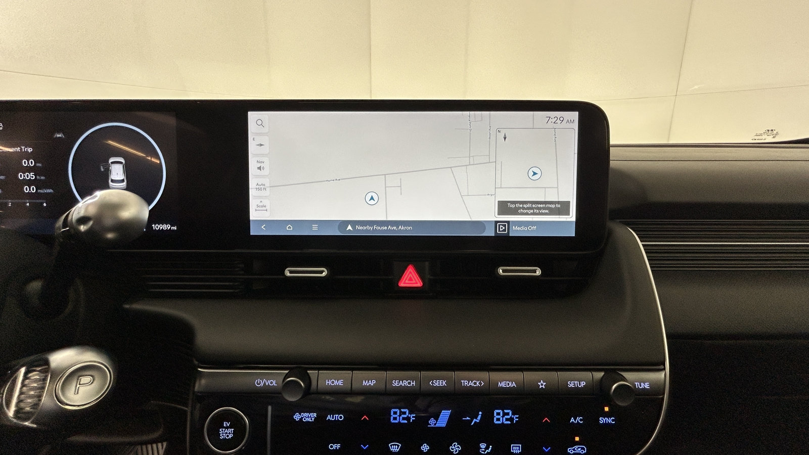 Used 2025 Hyundai Ioniq 5 Limited AWD/4WD image 32