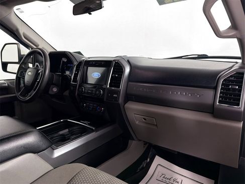 Used 2017 Ford F250 XLT w/ XLT Premium Package image 26