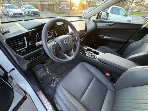 Used 2025 Lexus NX 350h AWD w/ Premium Package image 16