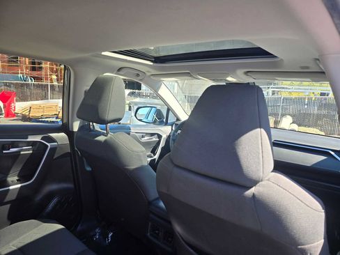 Used 2024 Toyota RAV4 XLE w/ Convenience Package image 15