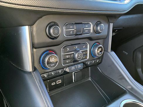 Used 2024 Chevrolet Tahoe Premier image 22