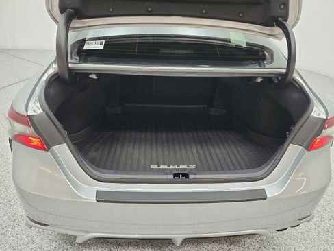 Used 2024 Toyota Camry SE w/ Convenience Package FWD image 20